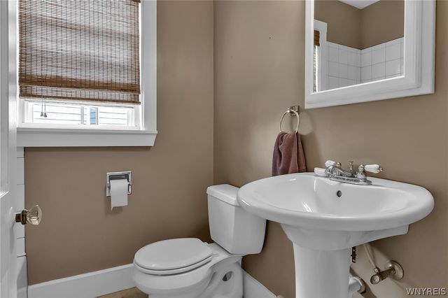 5657 Broadway Street, Lancaster, NY 14086