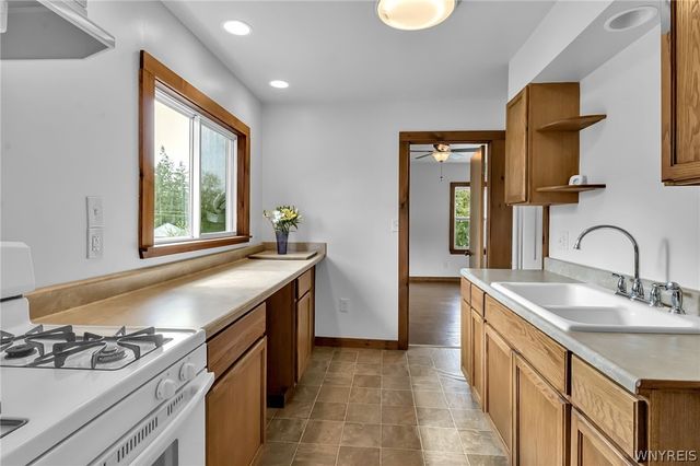 5657 Broadway Street, Lancaster, NY 14086