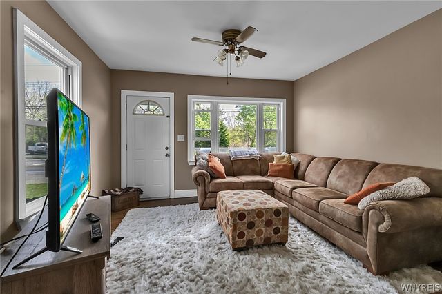 5657 Broadway Street, Lancaster, NY 14086