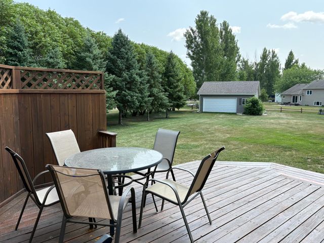 1949 51st Avenue N, Moorhead, MN 56560