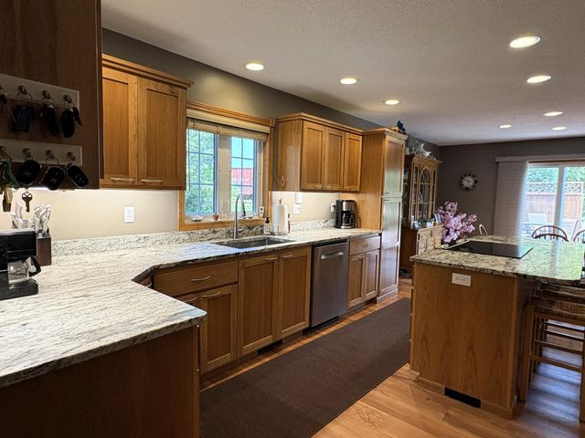 1949 51st Avenue N, Moorhead, MN 56560