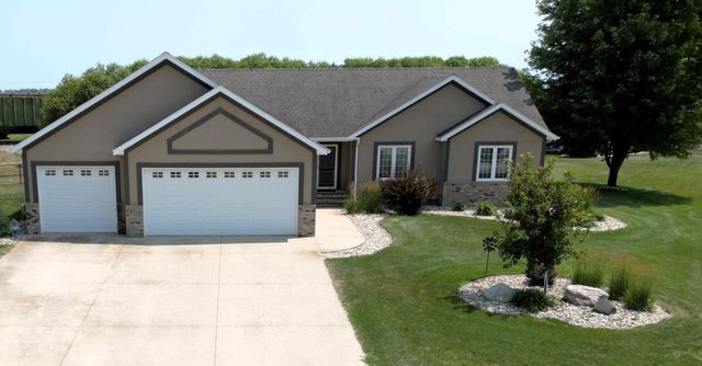1949 51st Avenue N, Moorhead, MN 56560