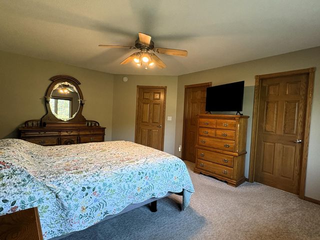1949 51st Avenue N, Moorhead, MN 56560