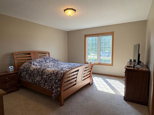 1949 51st Avenue N, Moorhead, MN 56560
