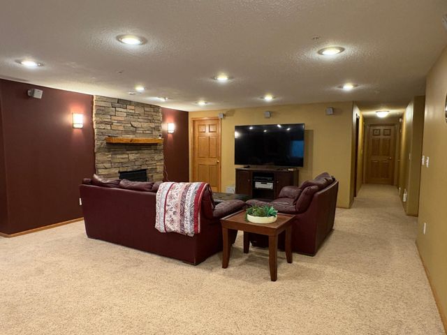 1949 51st Avenue N, Moorhead, MN 56560