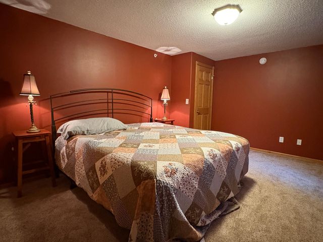 1949 51st Avenue N, Moorhead, MN 56560