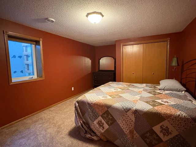 1949 51st Avenue N, Moorhead, MN 56560