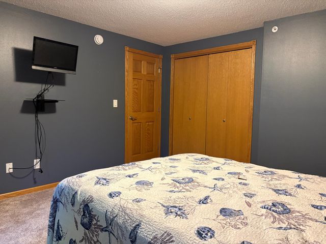1949 51st Avenue N, Moorhead, MN 56560