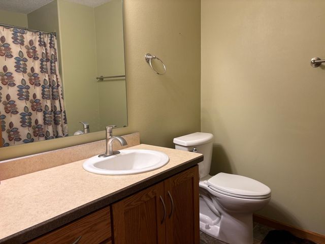 1949 51st Avenue N, Moorhead, MN 56560