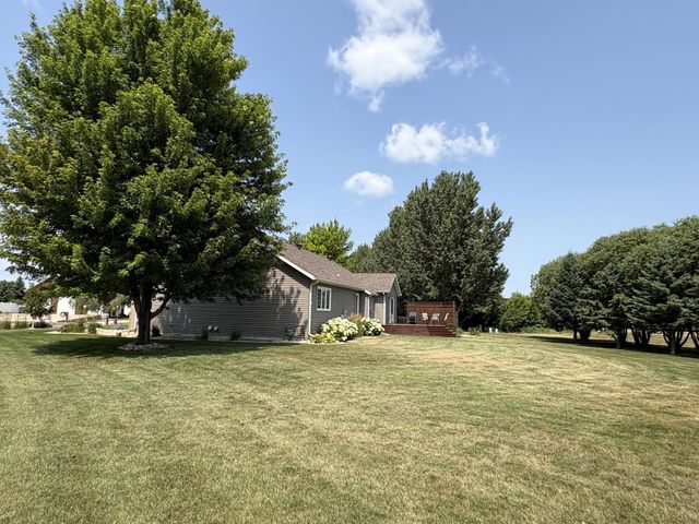 1949 51st Avenue N, Moorhead, MN 56560