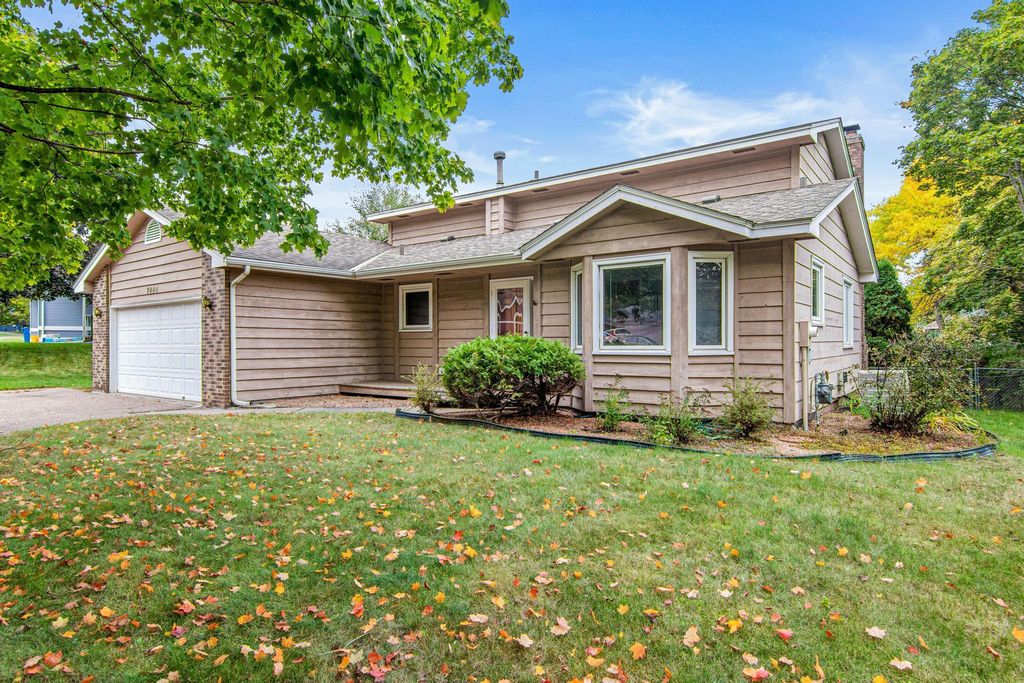 7400 W 112th Street, Bloomington, MN 55438 — photo 2