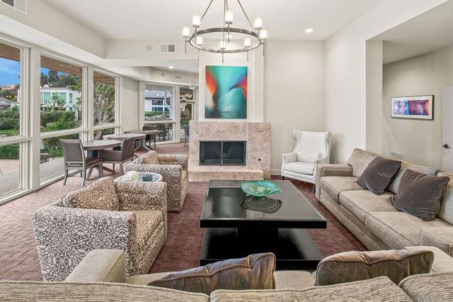 2538 Caminito Muirfield, La Jolla, CA 92037