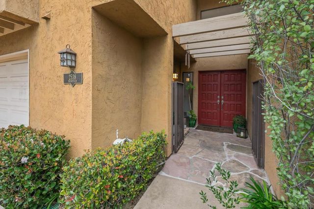 2538 Caminito Muirfield, La Jolla, CA 92037