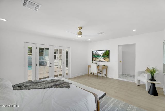 1559 N Upland Circle, Mesa, AZ 85201