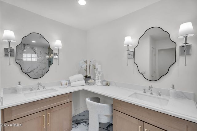 1559 N Upland Circle, Mesa, AZ 85201