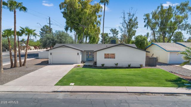 1559 N Upland Circle, Mesa, AZ 85201