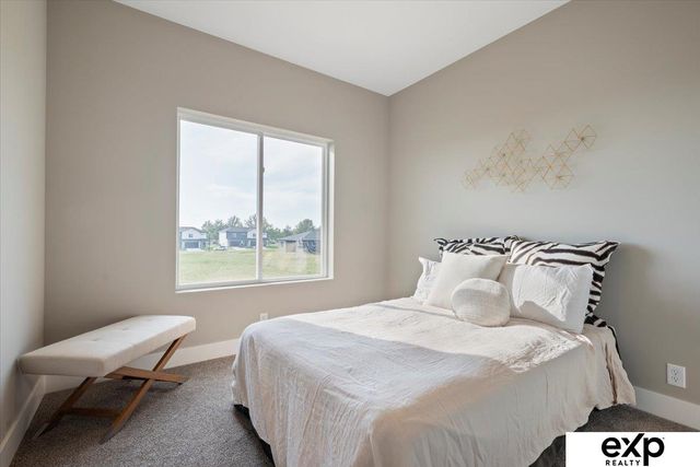 7345 N 10th Street, Lincoln, NE 68521