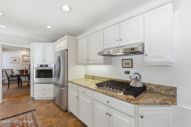2012 Newmarket Dr, Louisville, KY 40222
