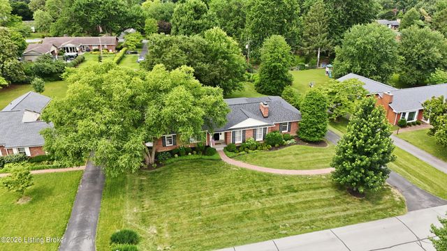 2012 Newmarket Dr, Louisville, KY 40222