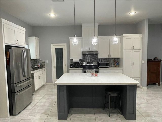 24096 Brownstone W Circle, Harlingen, TX 78552