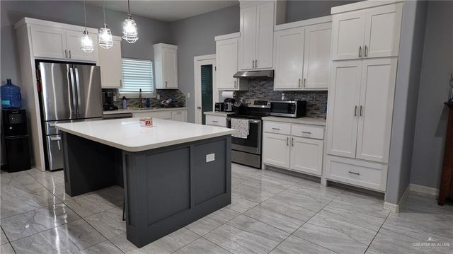 24096 Brownstone W Circle, Harlingen, TX 78552