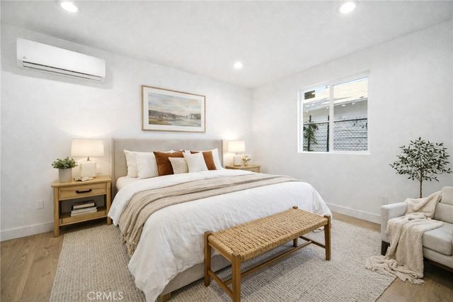 1106 W 74th Street, Los Angeles, CA 90044