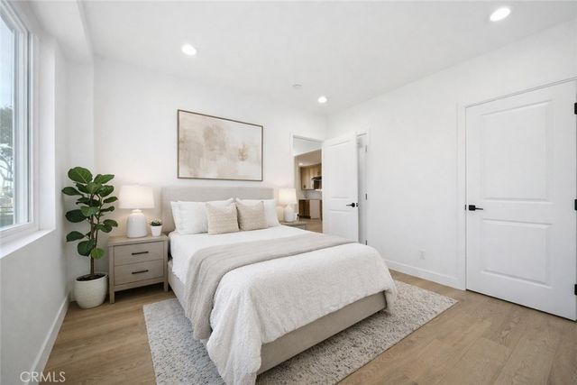 1106 W 74th Street, Los Angeles, CA 90044