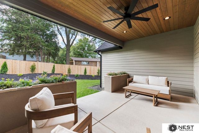 711 Yearling Court, Lincoln, NE 68520