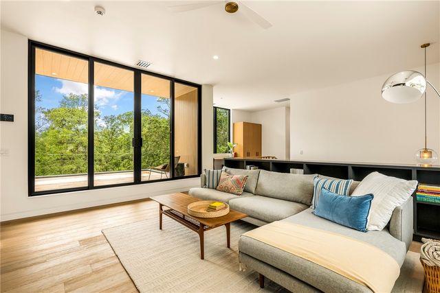 951 NW C Street, Bentonville, AR 72712