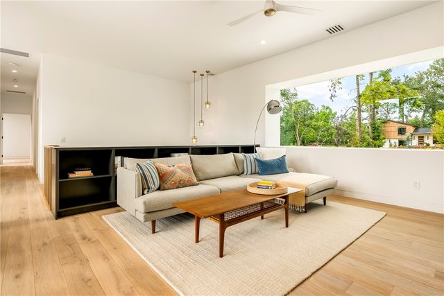 951 NW C Street, Bentonville, AR 72712