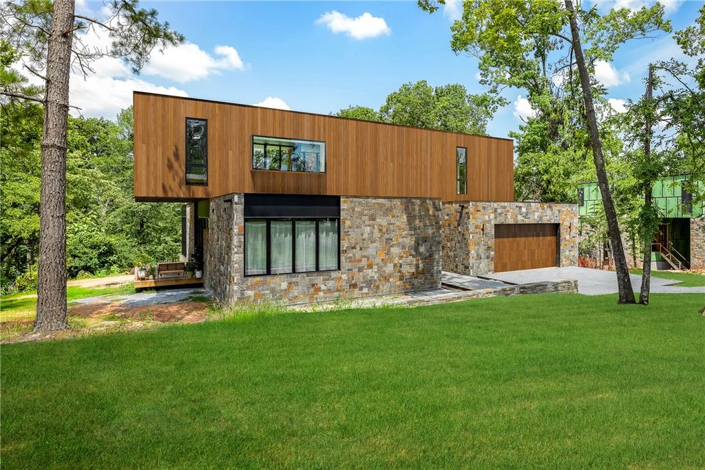 951 NW C Street, Bentonville, AR 72712