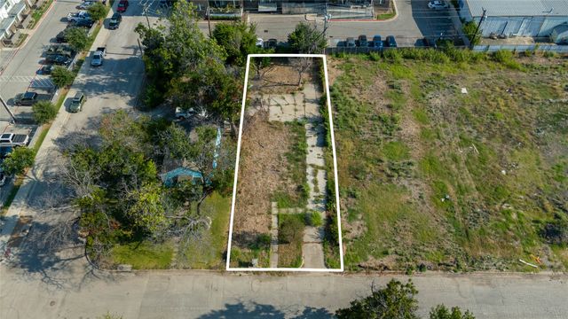 2832 Weisenberger Street, Fort Worth, TX 76107