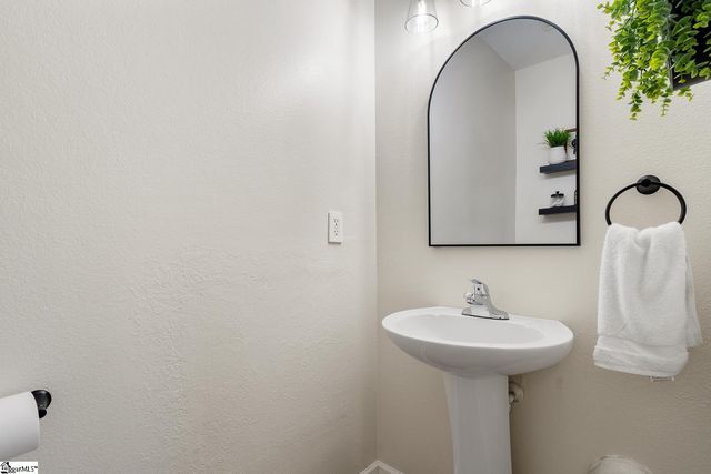 106 Mcbrie Lane, Pendleton, SC 29670