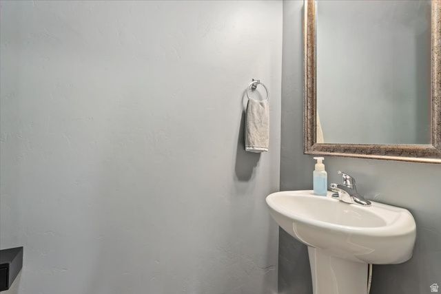 5778 N PARKVIEW DR, Stansbury Park, UT 84074