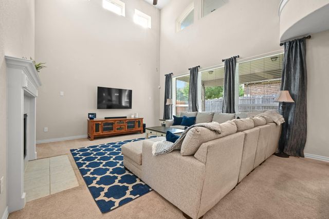 344 Betony LOOP, Buda, TX 78610