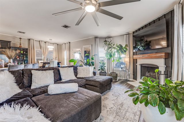 2009 Whispering Hills Drive, Forney, TX 75126