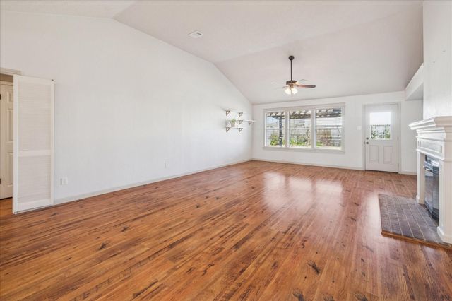 2824 Meadow Brook Court, League City, TX 77573