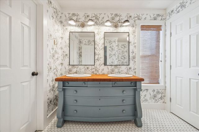 2824 Meadow Brook Court, League City, TX 77573