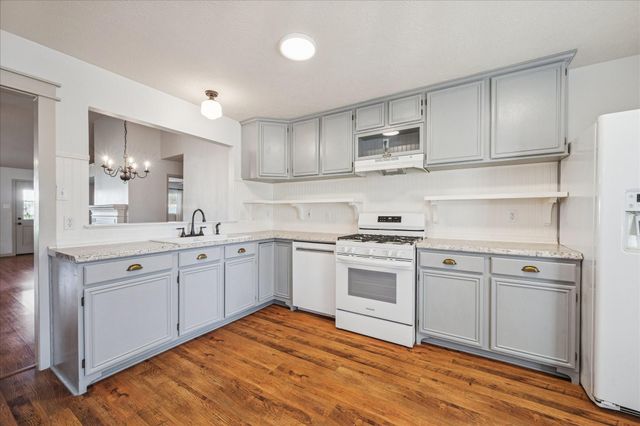 2824 Meadow Brook Court, League City, TX 77573