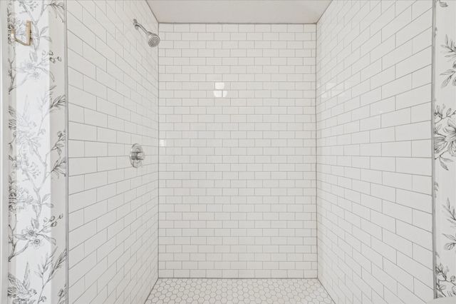 2824 Meadow Brook Court, League City, TX 77573