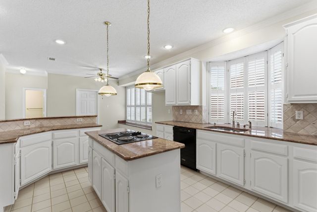 6100 Brookhollow Drive, Plano, TX 75093
