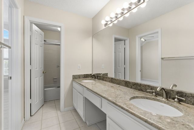 6100 Brookhollow Drive, Plano, TX 75093