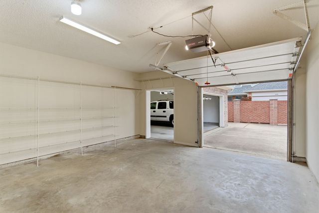 6100 Brookhollow Drive, Plano, TX 75093