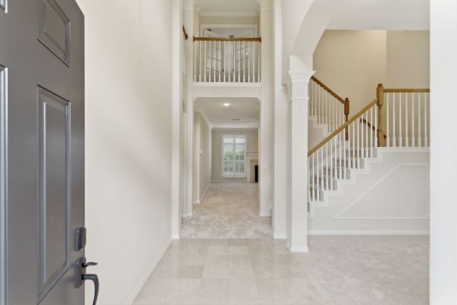6100 Brookhollow Drive, Plano, TX 75093