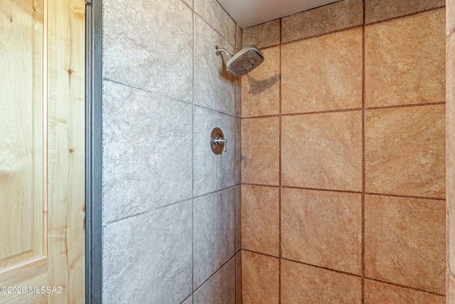 7020 E Katchina Court, Tucson, AZ 85715