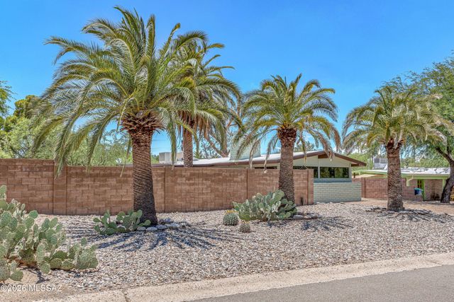 7020 E Katchina Court, Tucson, AZ 85715