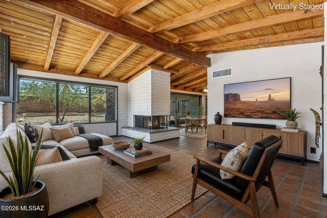 7020 E Katchina Court, Tucson, AZ 85715