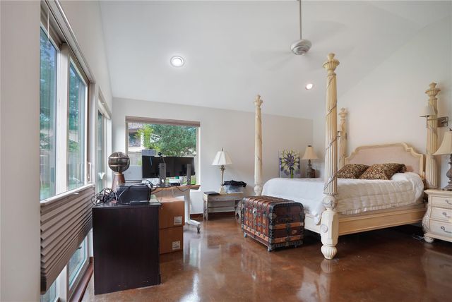 5643 Terwilliger Way, Houston, TX 77056