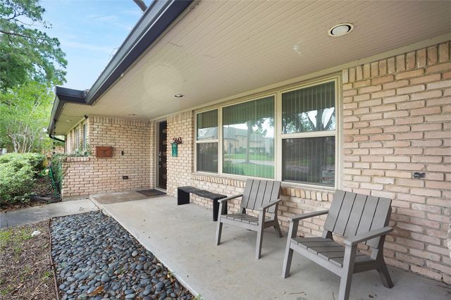 5643 Terwilliger Way, Houston, TX 77056