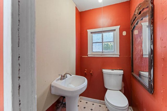 2102 N Funston, Stockton, CA 95205